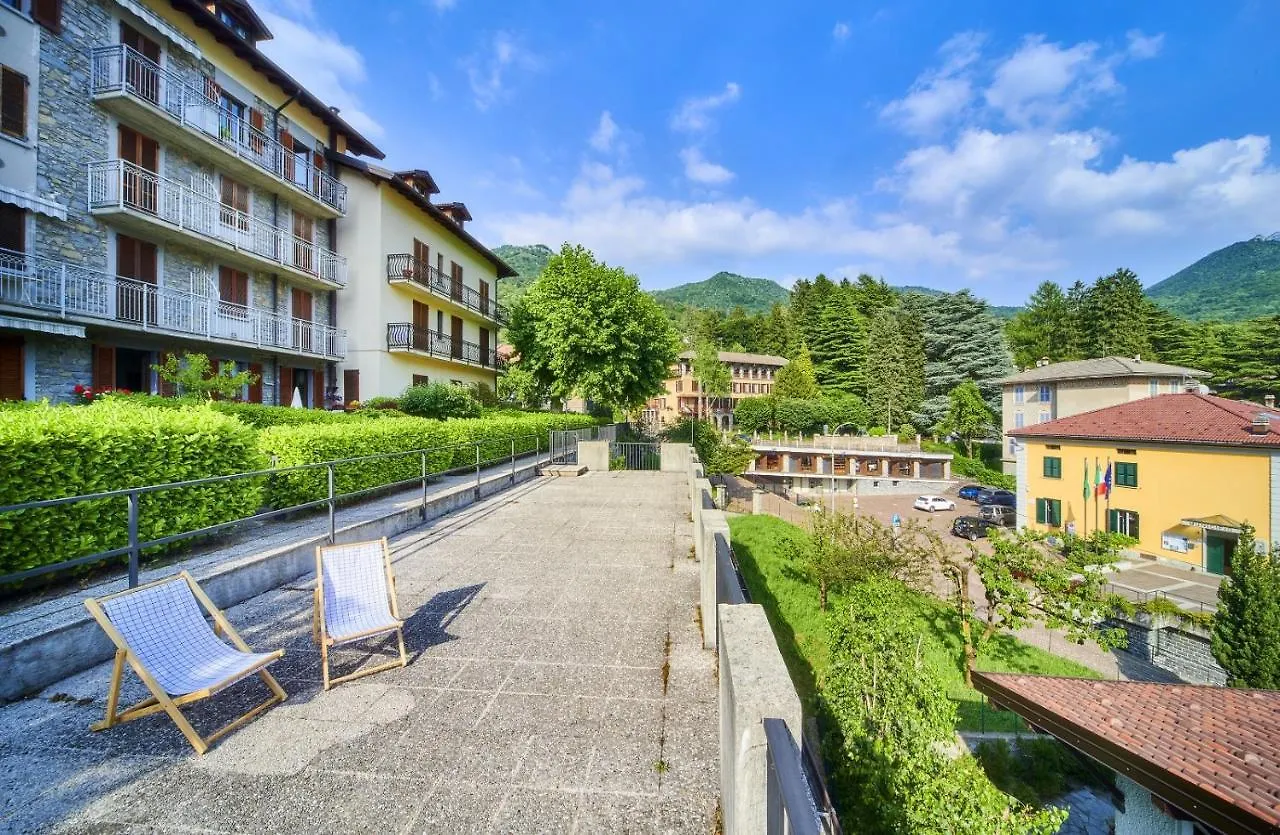 Mansarda Fra Monte E Lago Esino Lario Italy