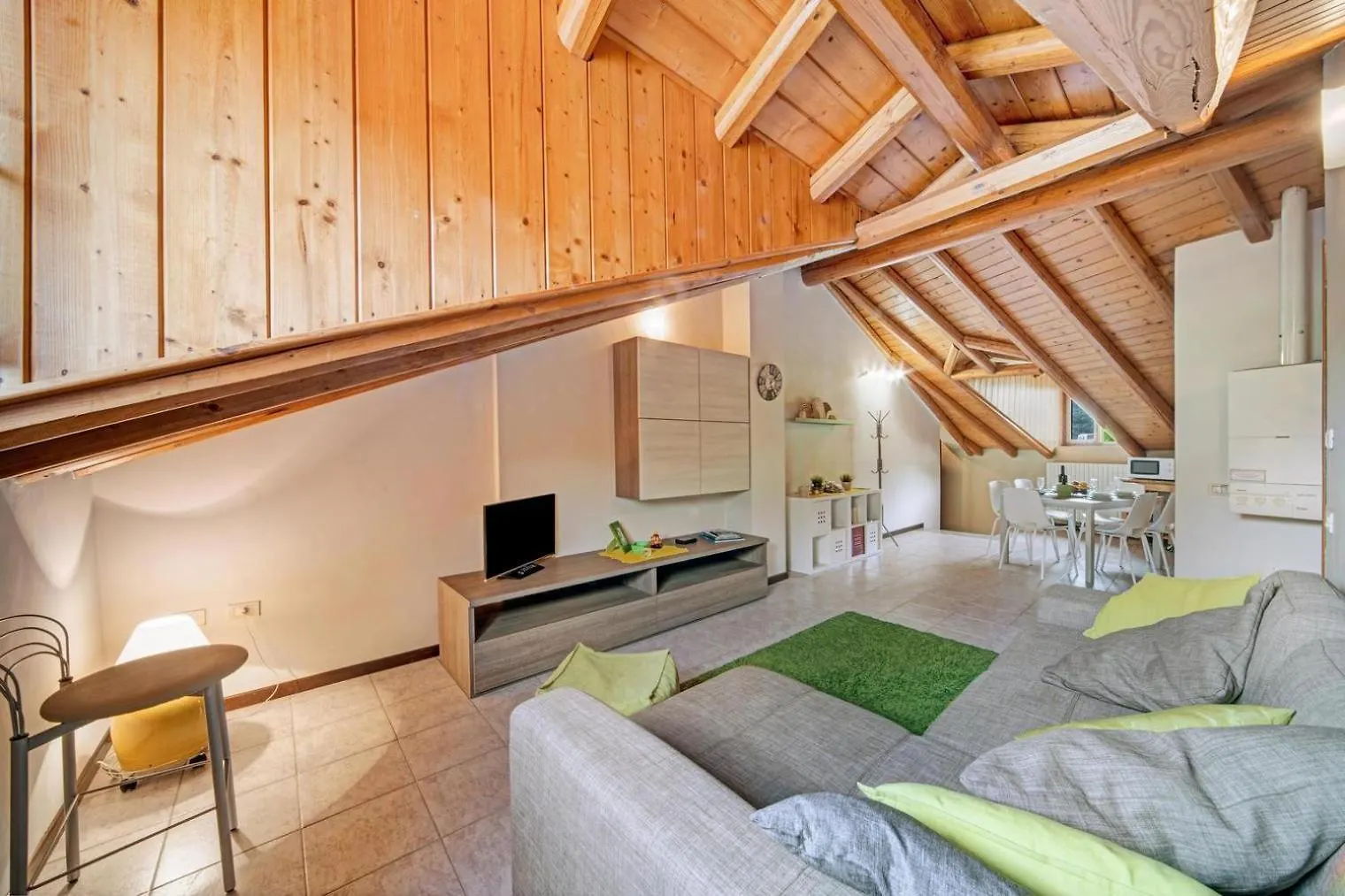 Apartment Mansarda Fra Monte E Lago Esino Lario
