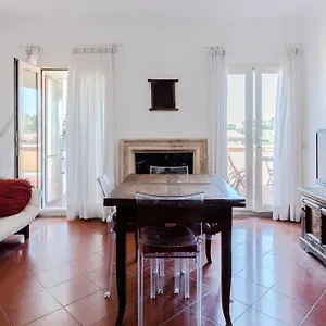 Annia House Rom